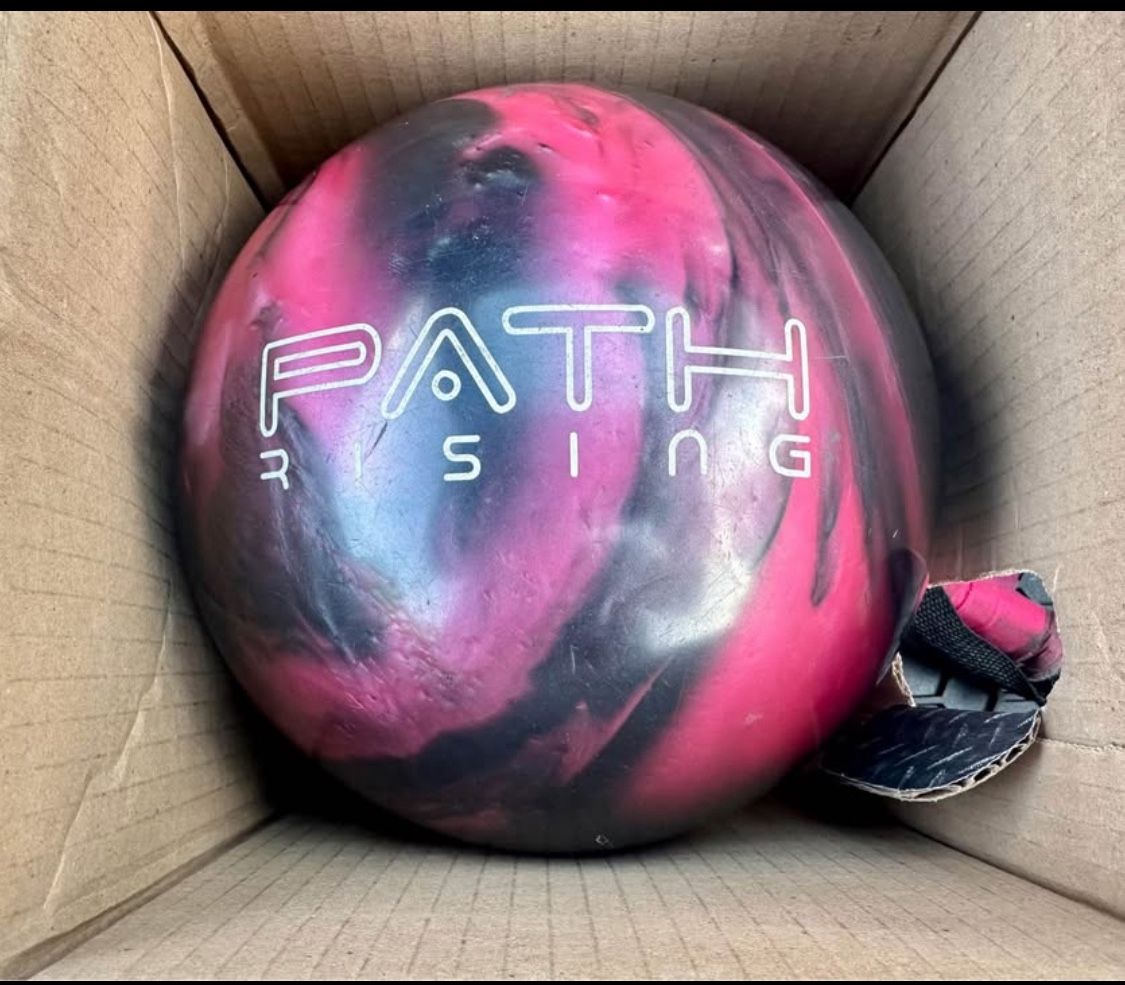 Pyramid Path Rising bowling ball 12 Pound