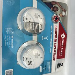 First Alert Hardwired 2-in-1 Smoke & Carbon Monoxide Alarm 2-Pack w/ Voice Alert