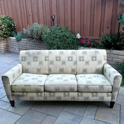 Sofa/couch