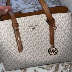 Micheal Kors 