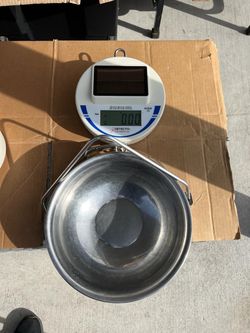 Marco food scales asking $50 thanks    Detecto solar powered scales commercial asking $100 thanks