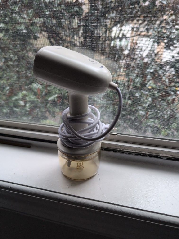 WARDROBE STEAMER