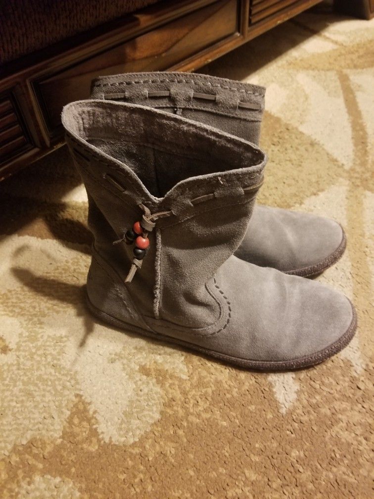 UGG Boots Big Kids Girls' Size 5/Women's Size 6.5