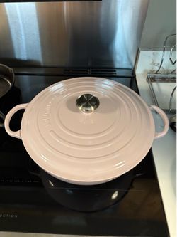 Le Creuset pot