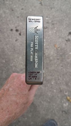 Golf: Scotty Cameron Putter/ Titliest