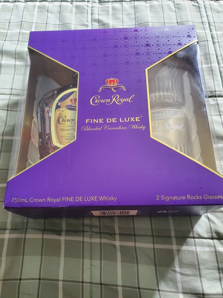Crown Royal 750 ml with 2 signature Rock Glasses