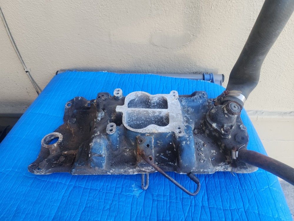 Edelbrock Chevy 350 Intake