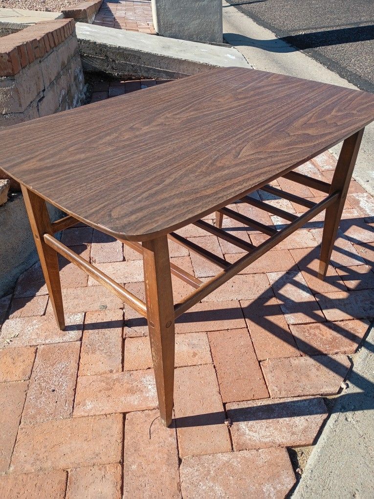 Lane Alta Vista MCM Side Table