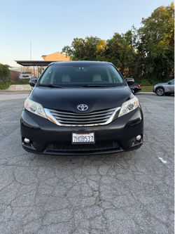 2012 Toyota Sienna