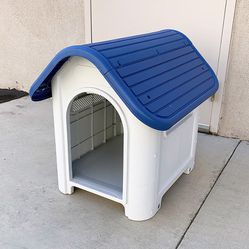 $39 (New in box) Plastic dog house (size small) pet indoor outdoor all weather shelter cage kennel 23x30x26” 