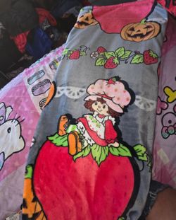 Strawberry Shortcake Blanket Halloween