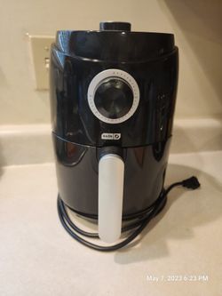 Dash compact air fryer - Gently used