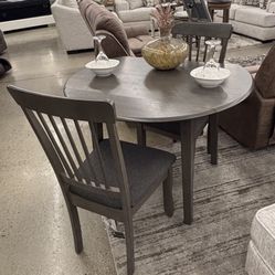Beautiful 3pc Dining Table 