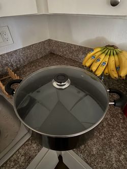 Large Black Cooking Pot with Glass Lid