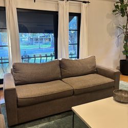 ROOM AND BOARD YORK COUCH 