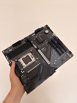 Gigabyte B850 GAMING AM5 X mATX Motherboard