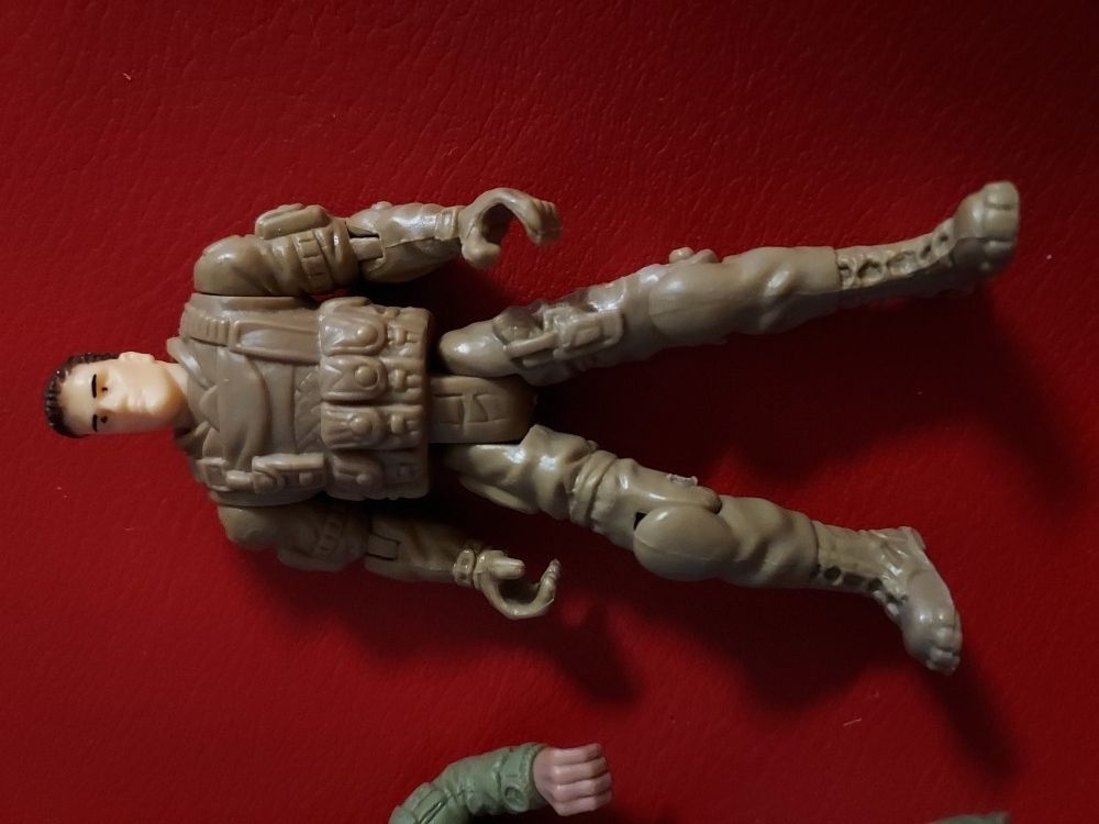 Action Figure ll