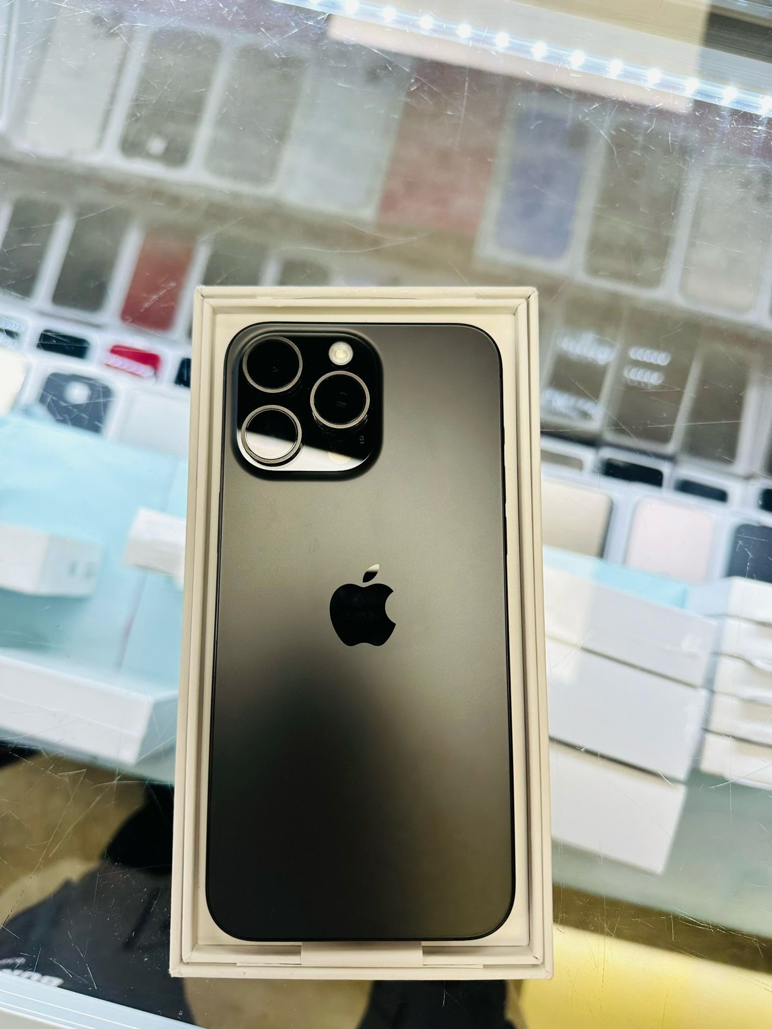 Iphone 16 Pro Max -unlocked - Warranty 💯 