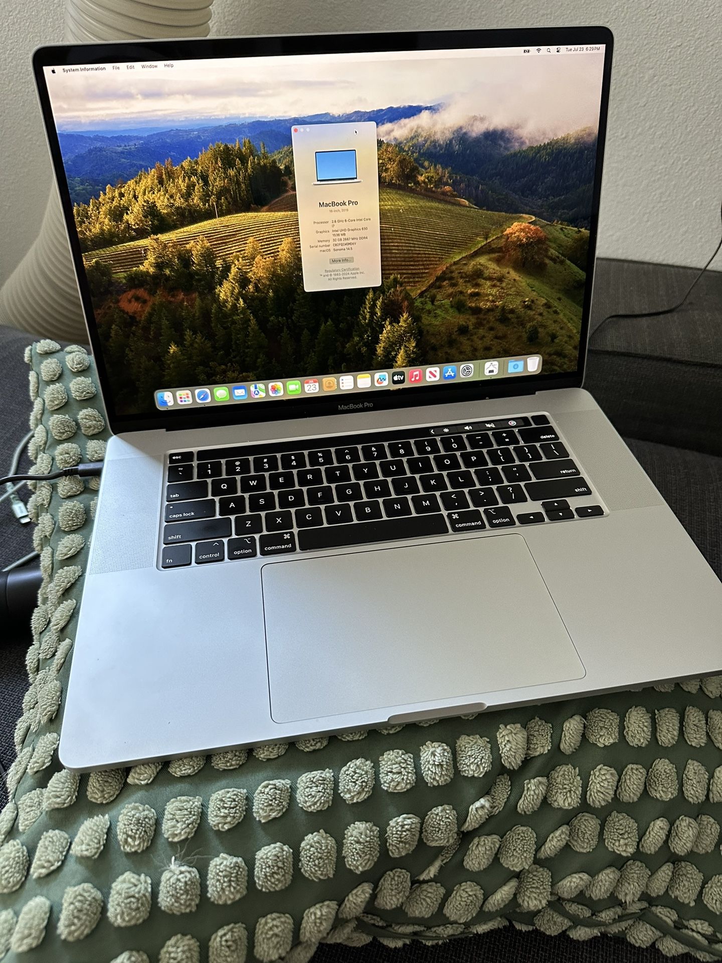 MacBook Pro 16in Intel Core i7 32GB RAM