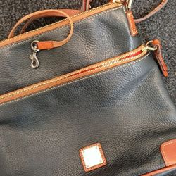 DOONEY & BOURKE PURSE 