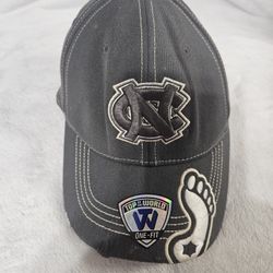 UNC TARHEELS  CAP NWT