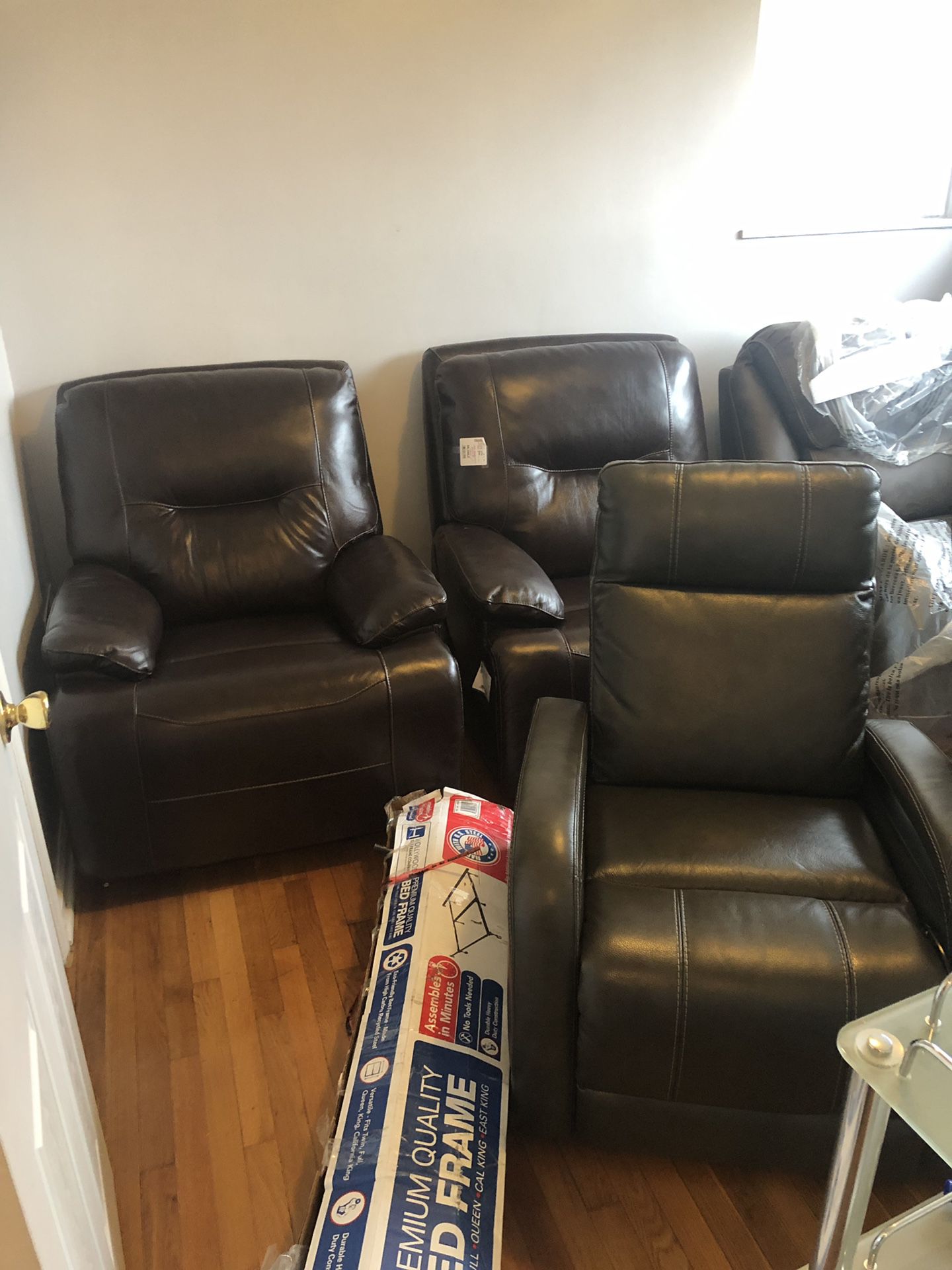 Recliner chair electric. New condition never used selling fast