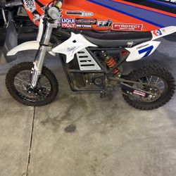 Electric motorcycle