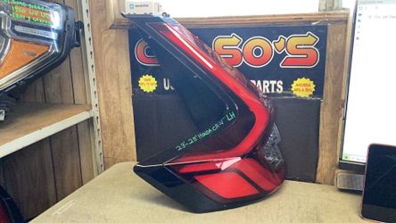 23 25 Honda CR-V LH Tail light LED OEM.