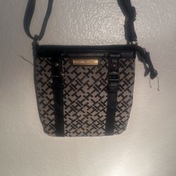 Tommy Hilfiger Cross Over Body Purse 