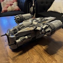 LEGO Star Wars The Mandalorian’s Razor Crest