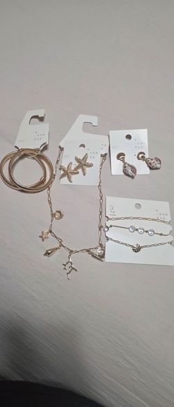 Target a new day jewelry