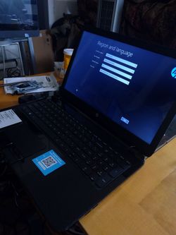 HP15 LAPTOP IN LIKE NEW CONDITION.