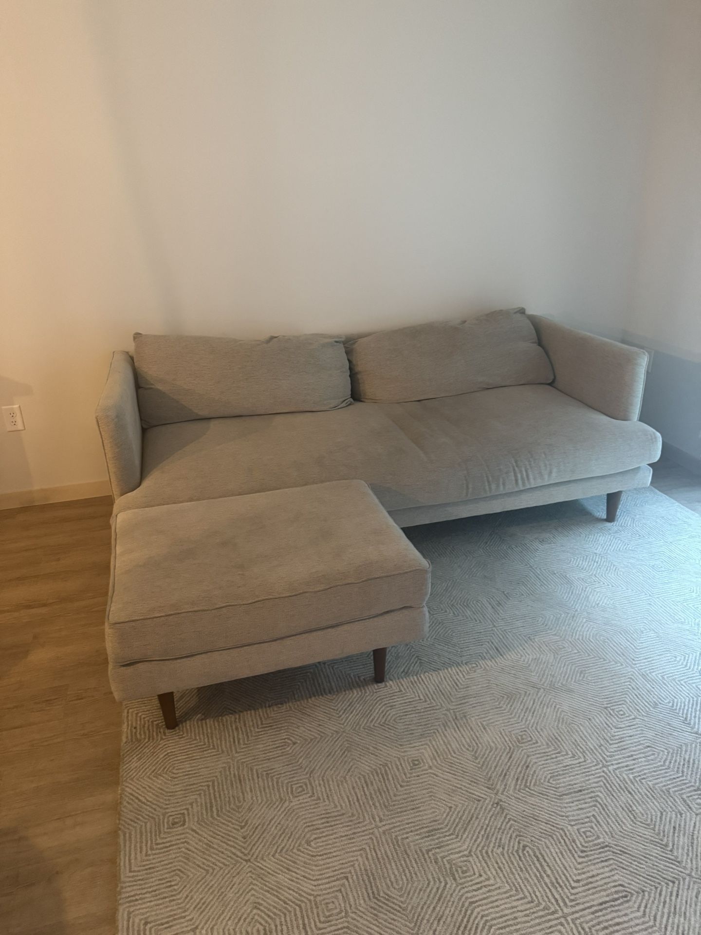 Joy bird Couch