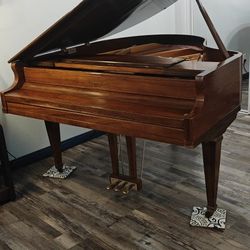 Baby Grand Piano Kimball 