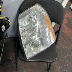 2008 Escalade Left Headlight