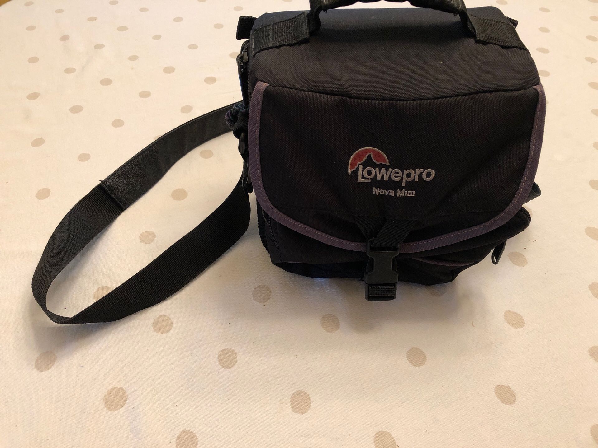 Lowepro Nova Mini Camera Bag
