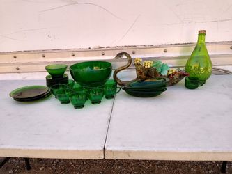 30 piece vintage green glassware