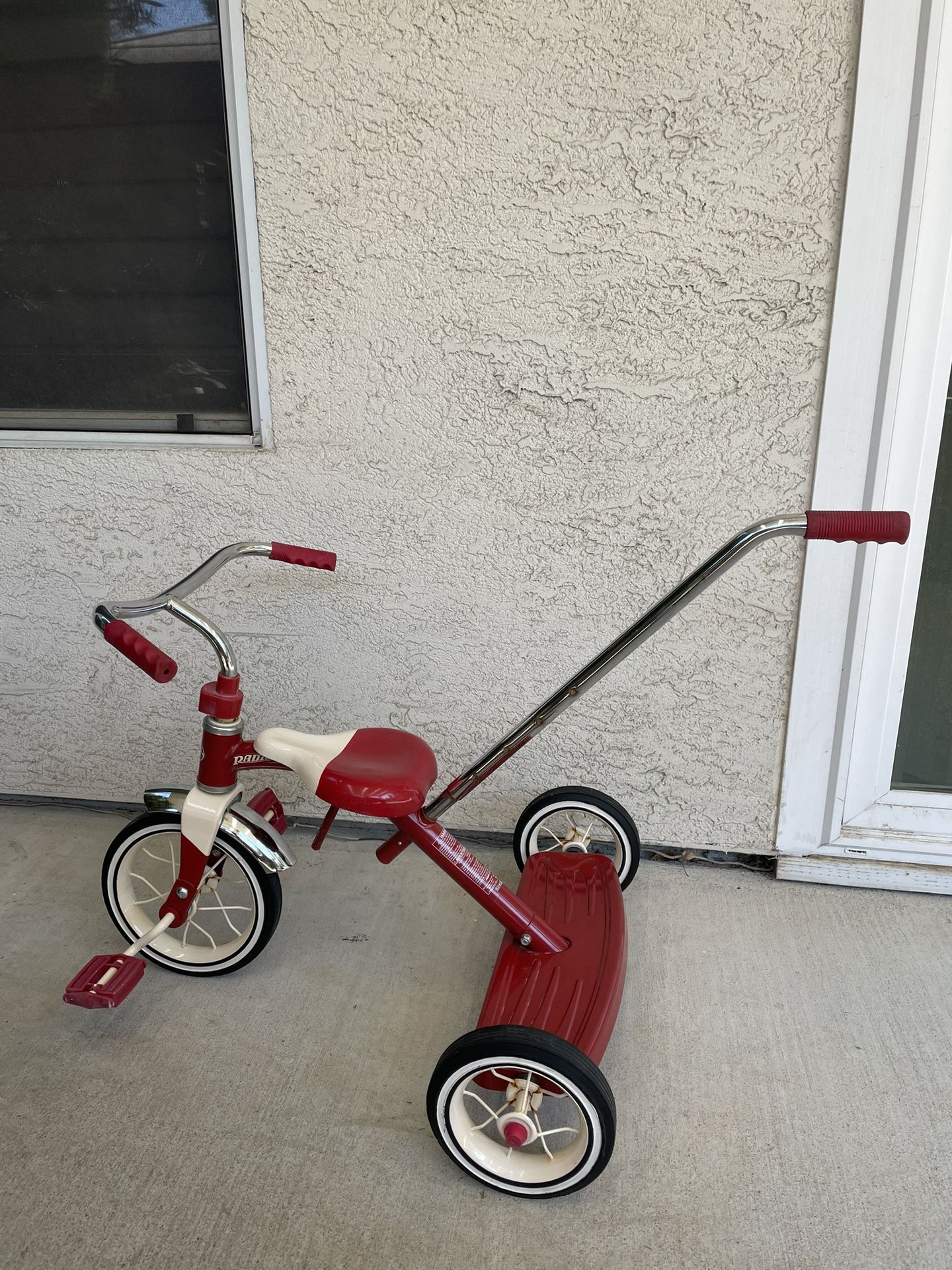 Radio Flyer Classic Tricycle