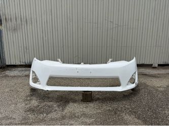 Toyota Camry XLE LE 2012 2013 2014 Front bumper cover used original OEM