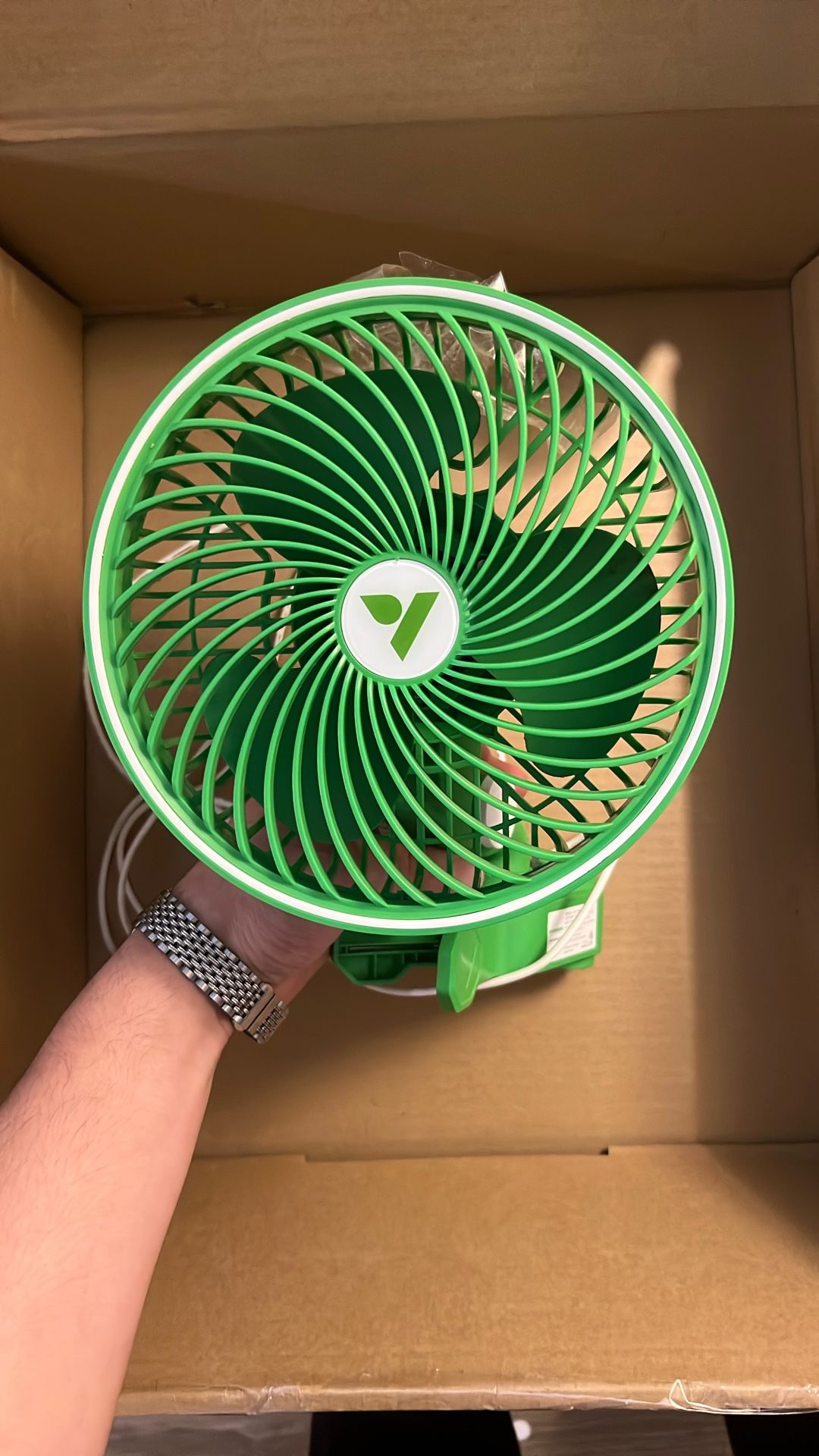 VIVOSUN AeroWave E6 6″ Clip-On Grow Tent Fan – Like New