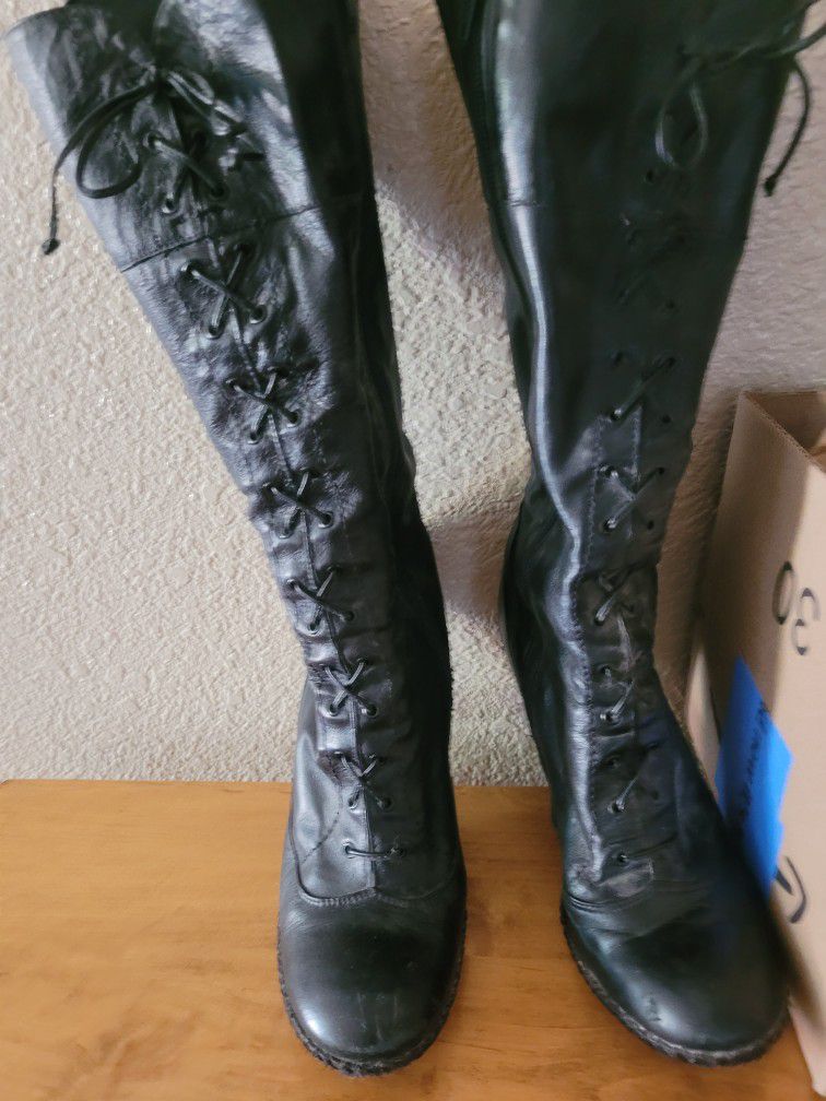 Black Leather Boots Size 71/2