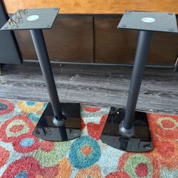 2 Universal Studio Monitor Stands 