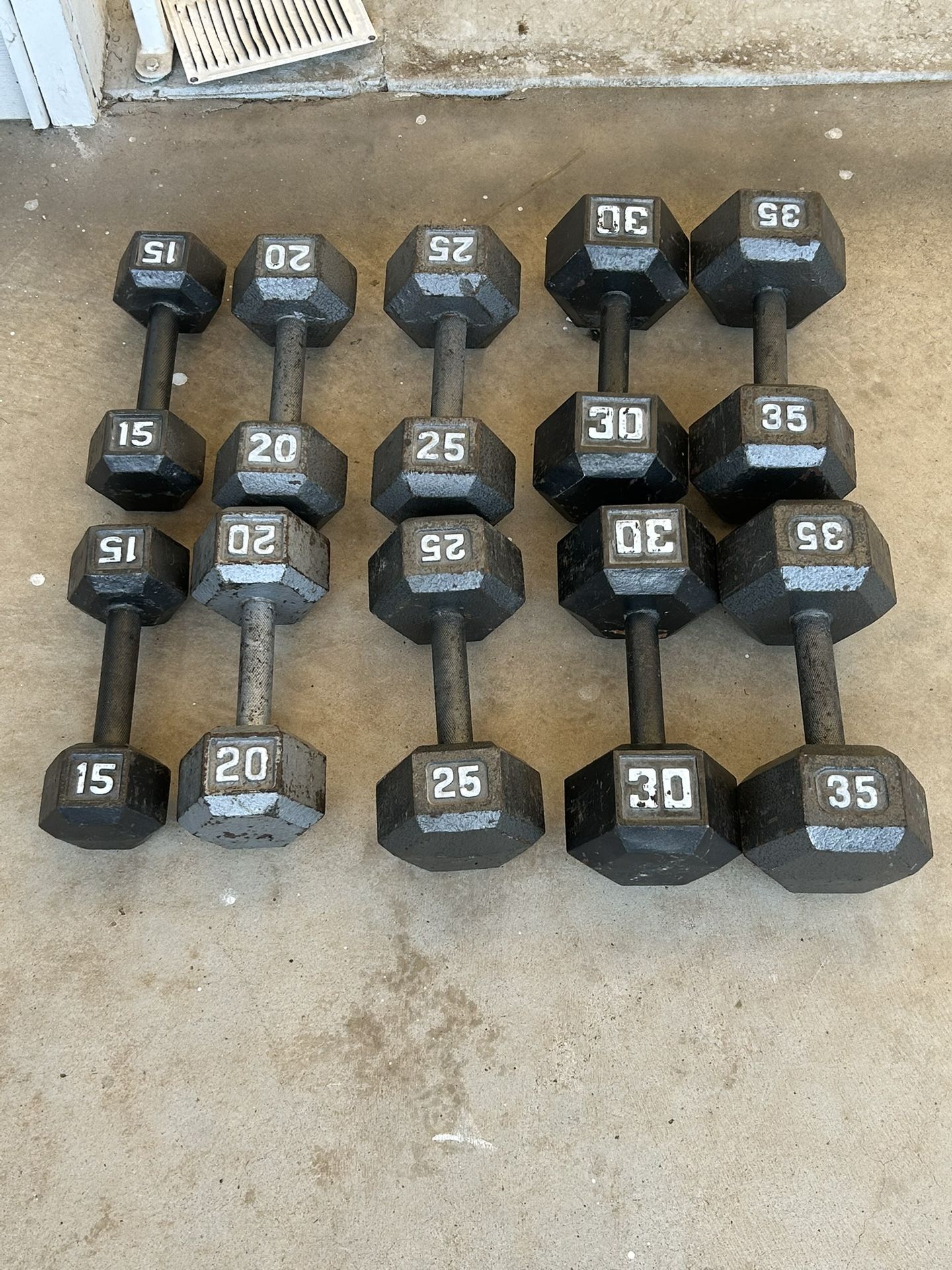 Dumbbell With Rack