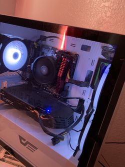 Gaming computer set up