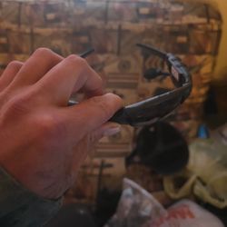 music playing sunglasses via Bluetooth 