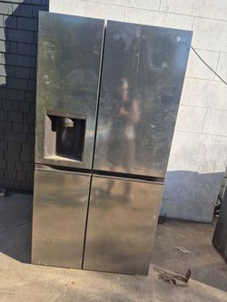LG French door style refrigerator