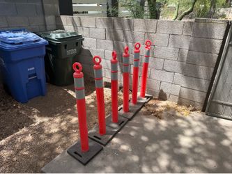 Traffic Delineator / Barricade posts