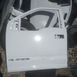 Driver's Door For 2015 To 2021 Ford F-150 Also Fits Ford F-250 2018 To 21 Aluminum Door Aluminum Body Both Trucks Carry The Same Door