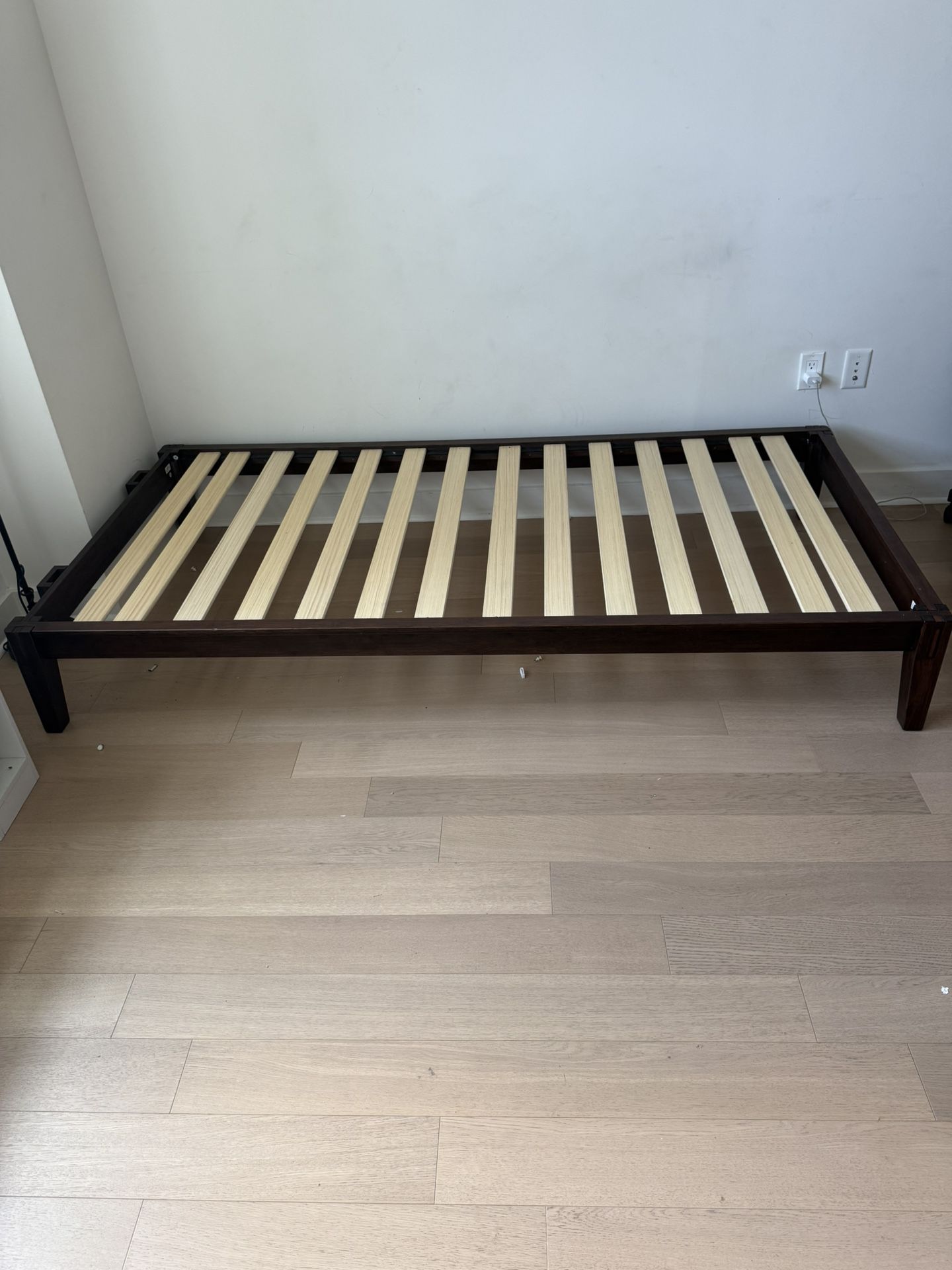 Twin XL Thuma Bedframe