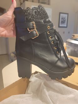 Womans Boots Noots